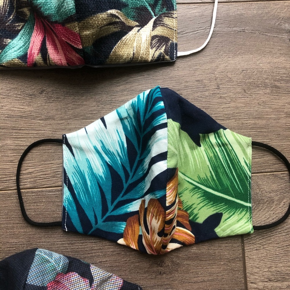 3 handmade hibiscus Hawaiian floral face masks - Picture 4 of 7